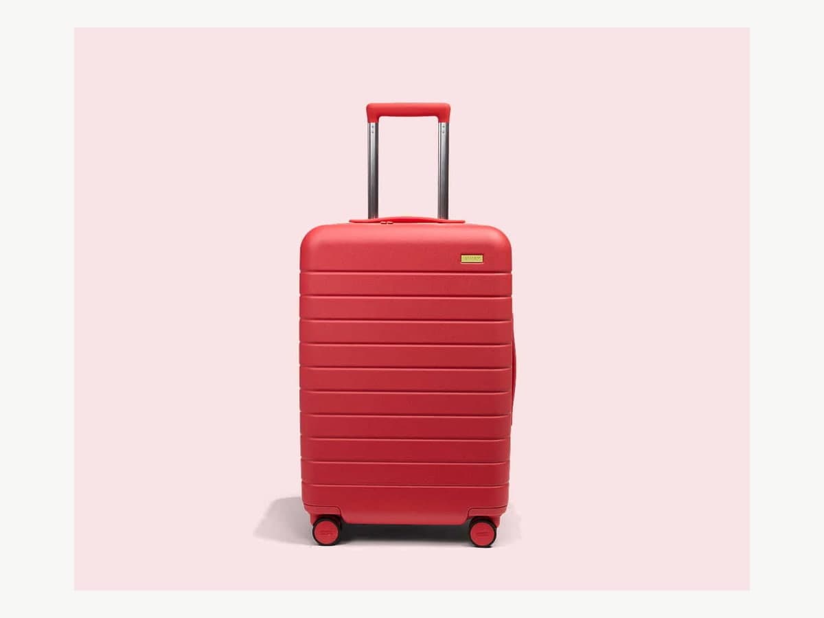 The Bigger Carry-On in Jessie Red