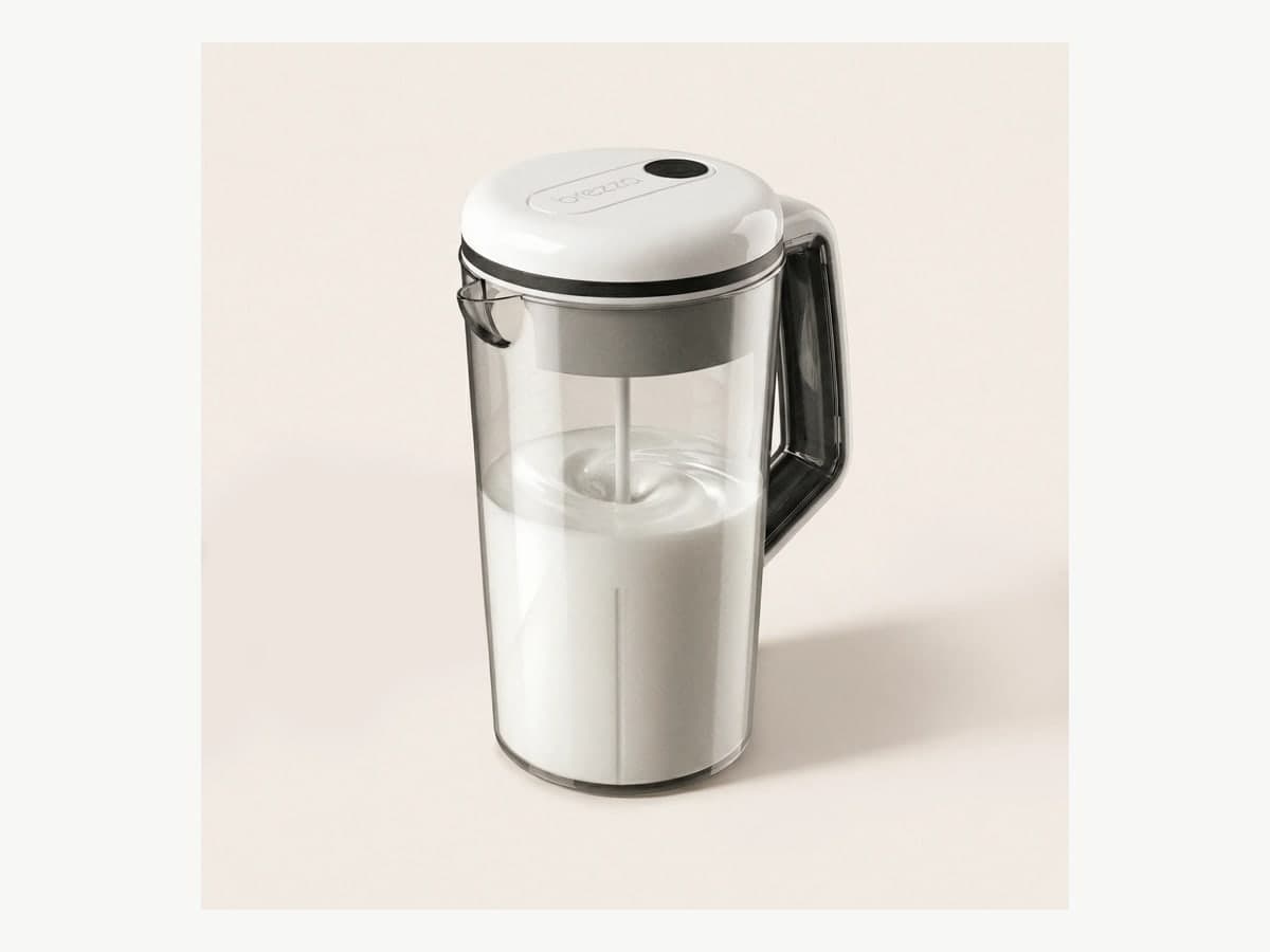 Breastmilk and Formula Portable Mixer Pitcher